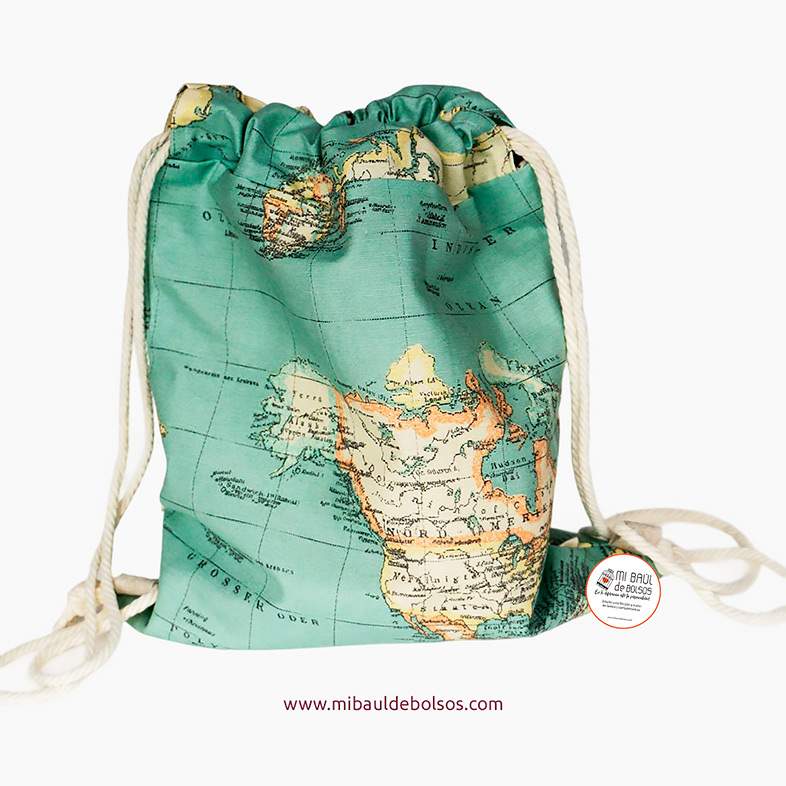 Mochila-mapamundi-verde-plastificada-detrás